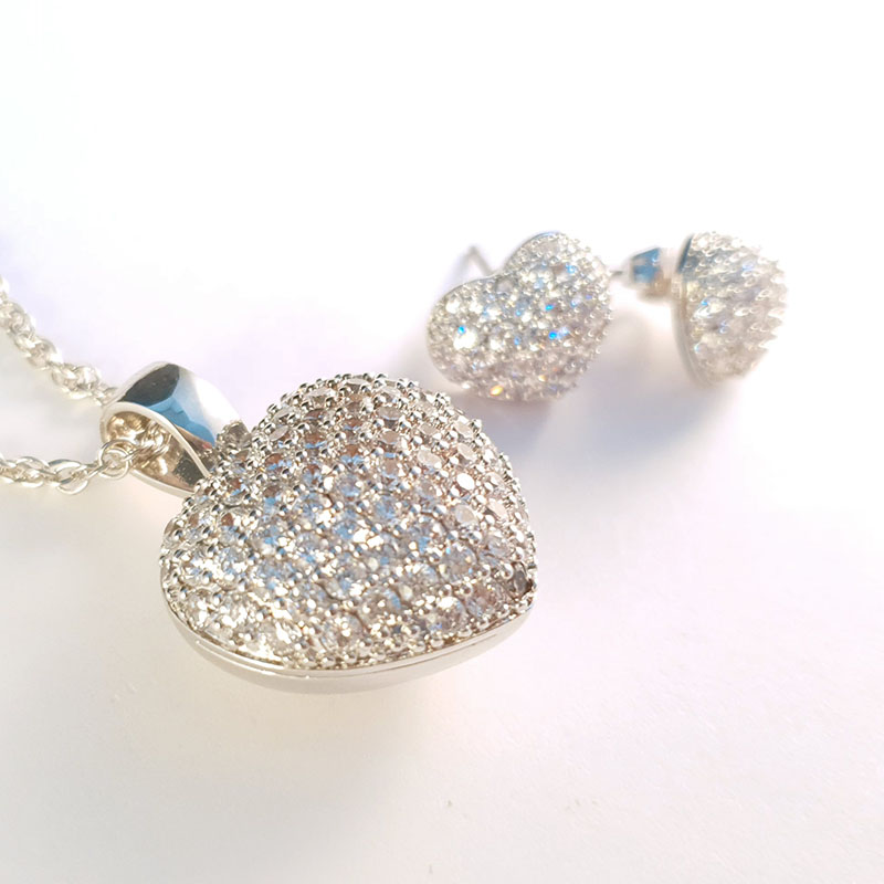 heart shaped silver necklace
